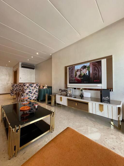 Appartement De Luxe A Peninsula Casablanca Bagian luar foto