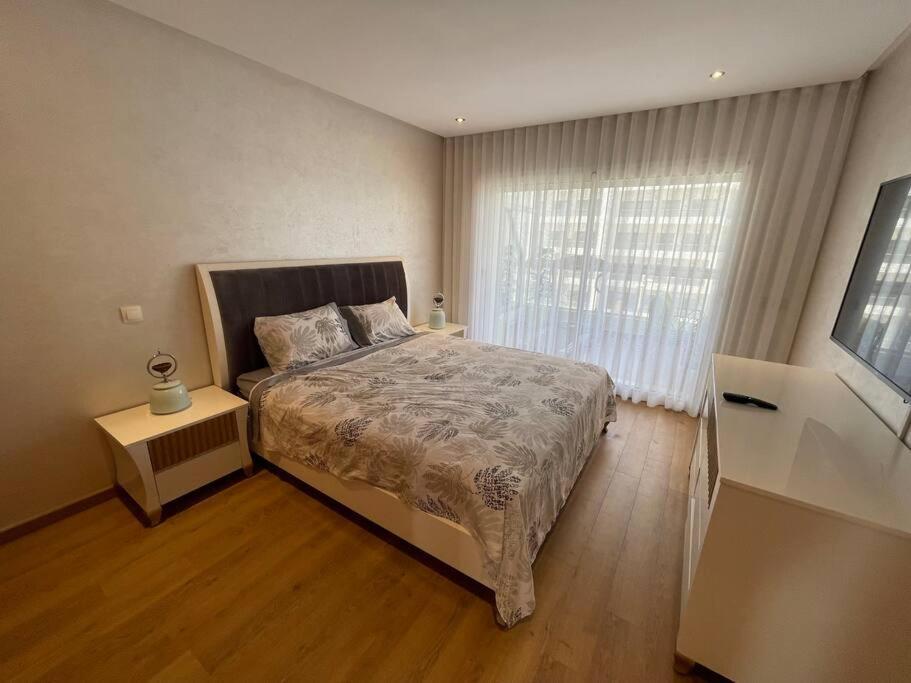 Appartement De Luxe A Peninsula Casablanca Bagian luar foto